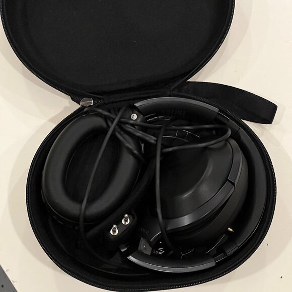 Sony MDR1000X/B Wireless Noise Cancelling Over-Ear Headphones, Black